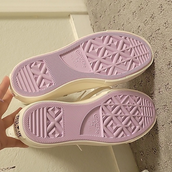 Converse Chuck Taylor All Star Lift Butterfly Wings Platform Sneaker - Picture 8 of 9